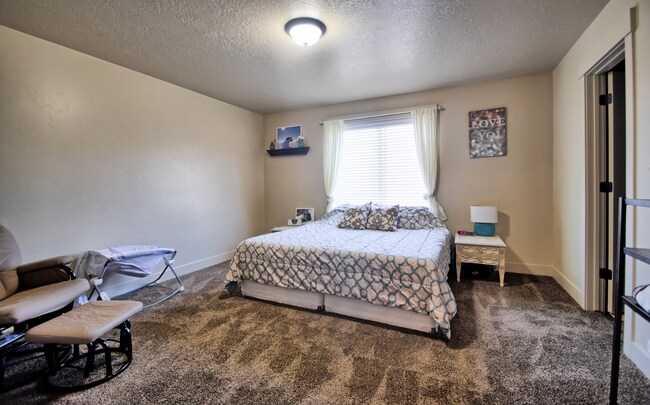 Building Photo - 3 bedroom 2.5 bath in Spanish Fork