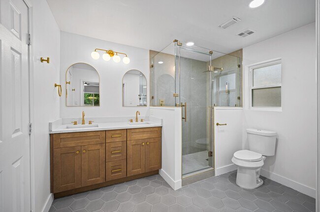 Building Photo - 10935 Silkwood Dr