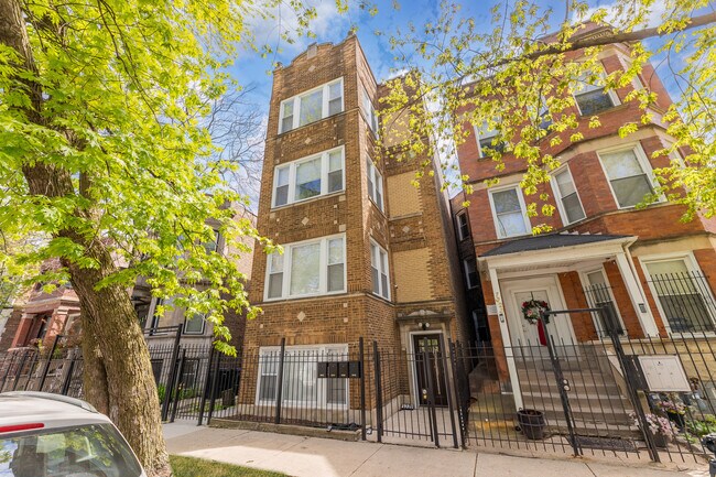 Primary Photo - 1321 S Millard Ave