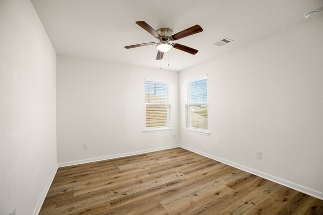 Building Photo - 4118 Lake Cypress Cir