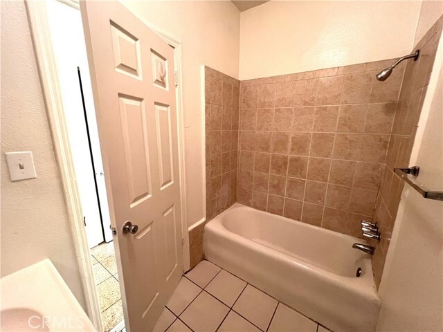 Building Photo - 3919 Walton Ave