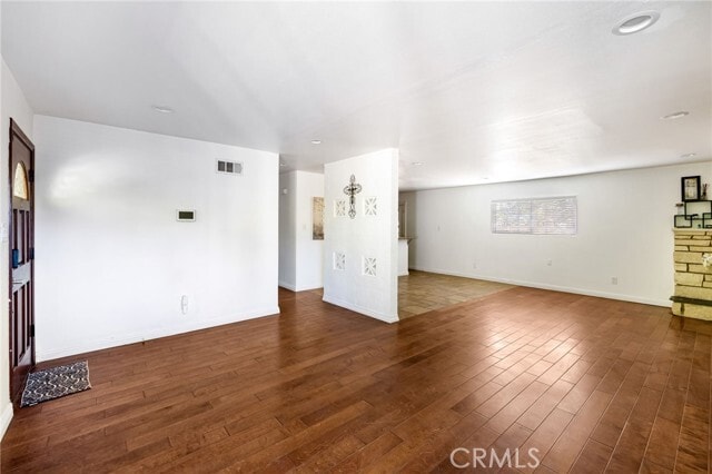 Building Photo - 7044 White Oak