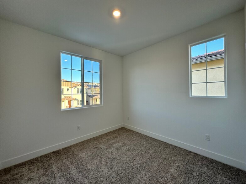 Bedroom 2 - 3475 Williamson Dr