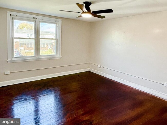 Building Photo - 116 W Berkley Ave