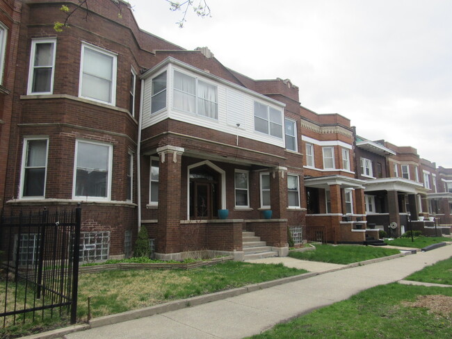 Primary Photo - 7119 S Eberhart Ave