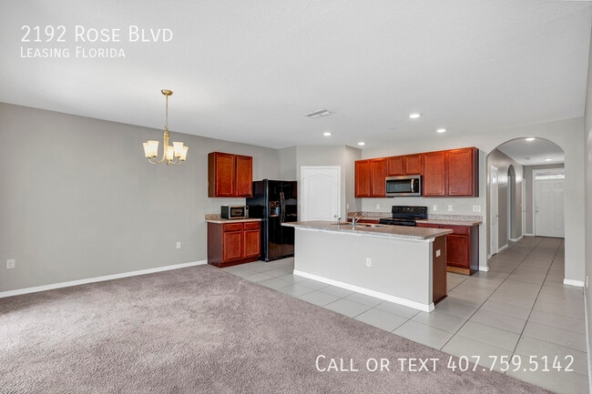 Building Photo - 2192 Rose Blvd