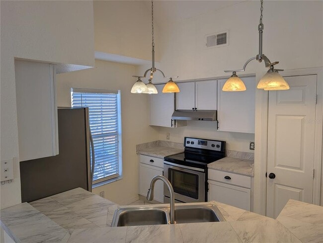 Building Photo - 10536 Windsor Lake Ct