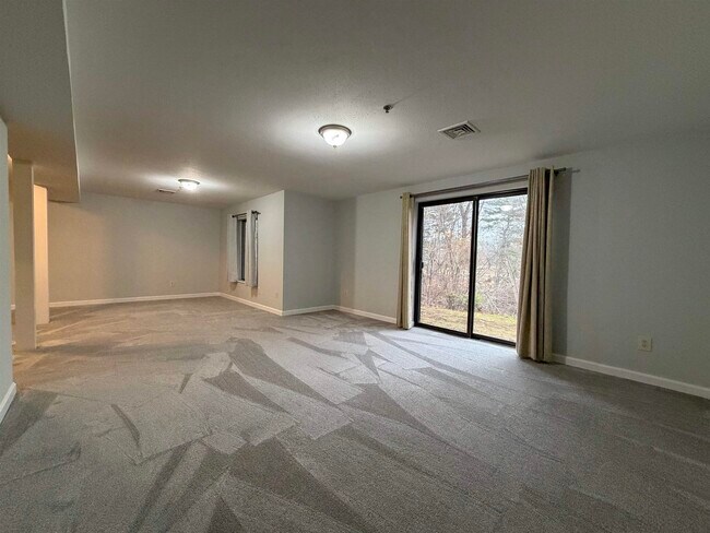 Building Photo - 17 Bayberry Dr