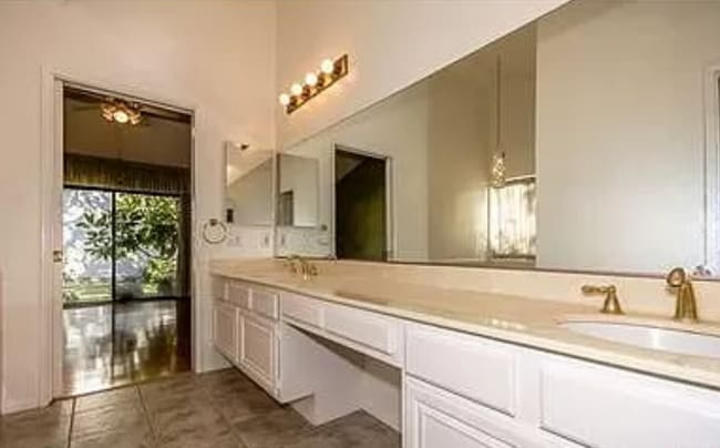 Building Photo - 4039 Lamarr Ave