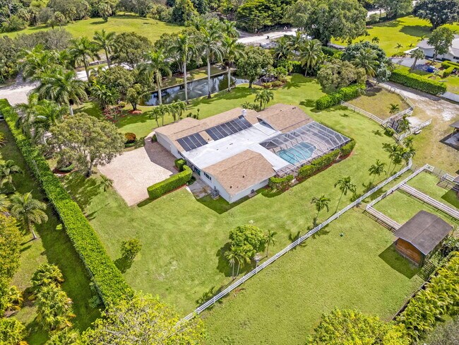 Building Photo - 7447 NW 82nd Terrace