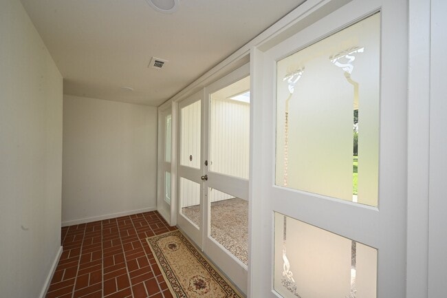 Building Photo - 14420 Westway Ln