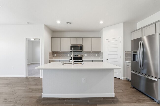 Building Photo - Modern 4-Bedroom Ranch-Style Corner Lot Home - *RENT SPECIAL*