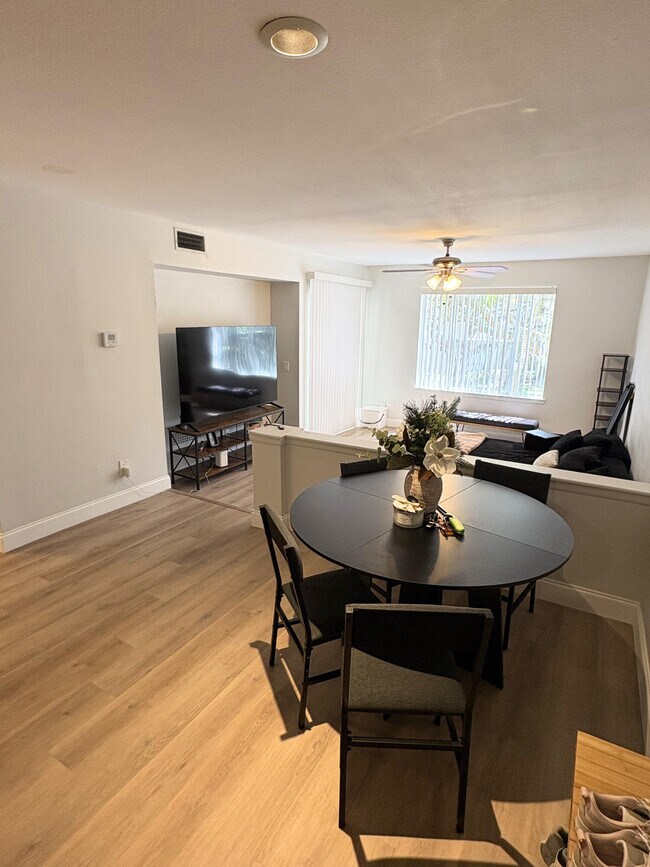 Building Photo - 1760 Palm Cove Blvd