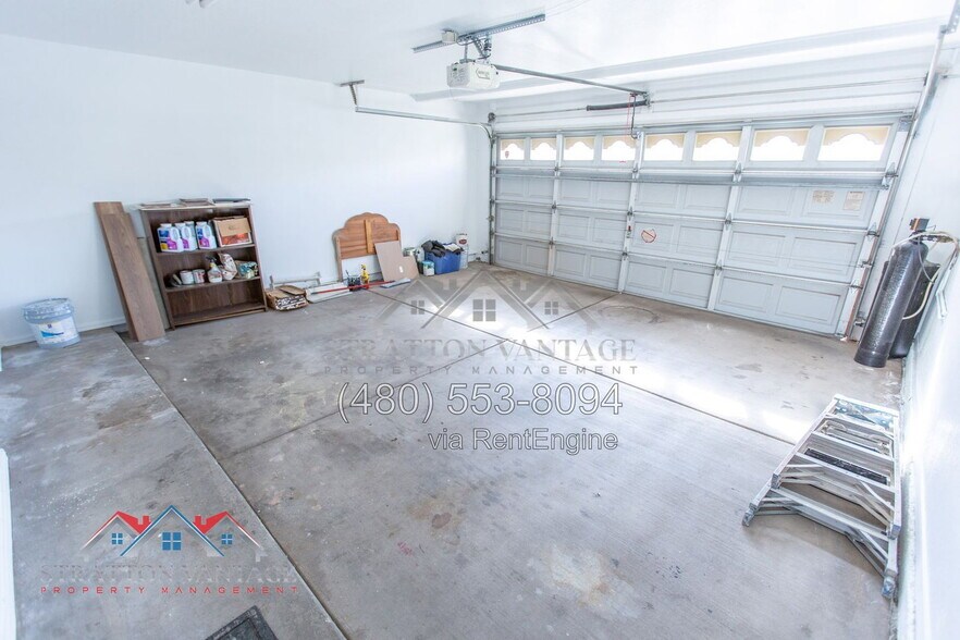 Building Photo - 16229 N 10th Ave
