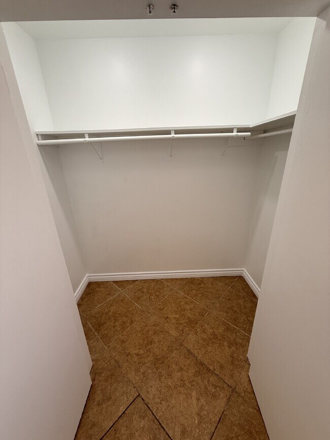 Building Photo - $3,500 - 3 Bed / 1 Bath House in Chula Vista with a Large Yard!