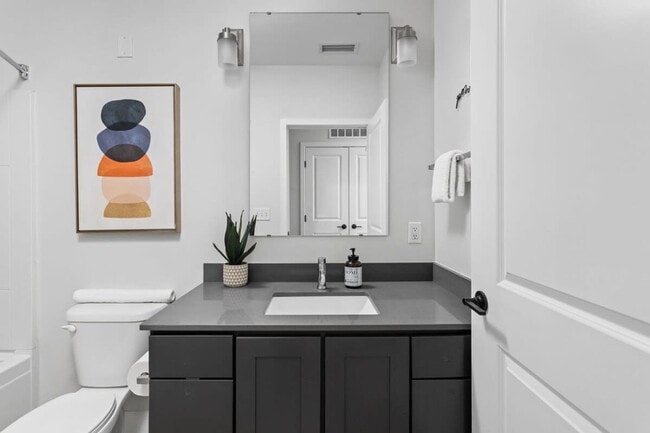 Building Photo - 5858 N College Ave