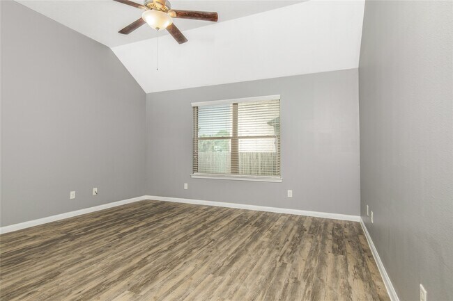 Building Photo - 3807 Springcrest Ln