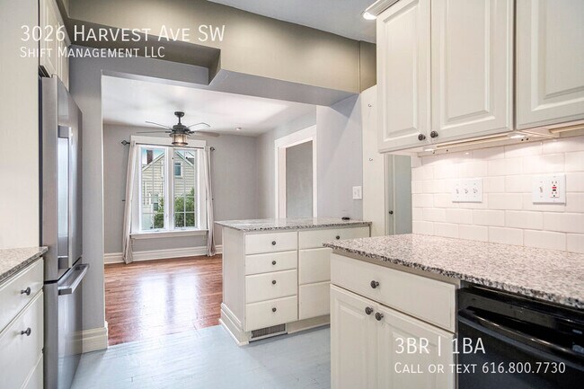 Building Photo - 3026 Harvest Ave SW
