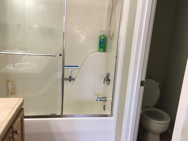 Building Photo - 475 SE 35th St