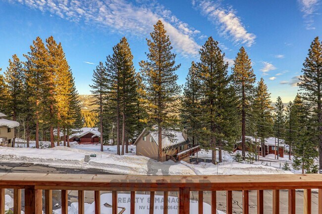 Building Photo - Bright Home in Incline! - Reduced Price!! - 1 Dog upon Approval