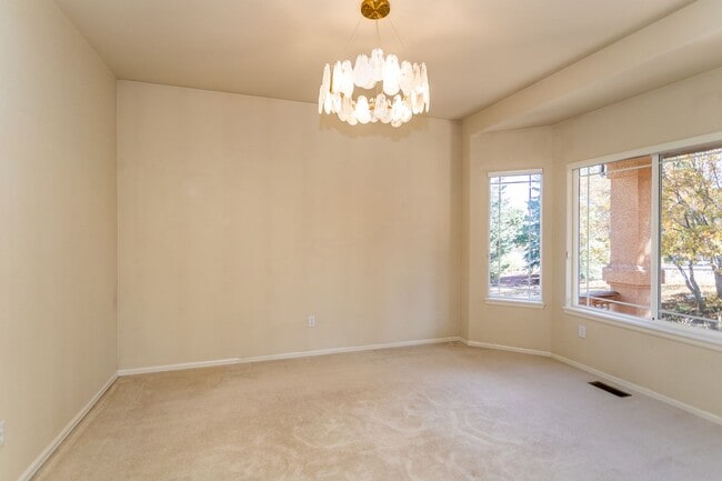 Building Photo - Peaceful University Park Home with Mountai...