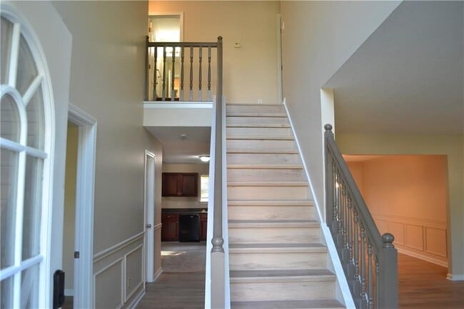 Building Photo - 6157 Red Top Loop
