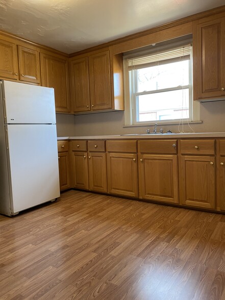 Building Photo - 75 Fuller St