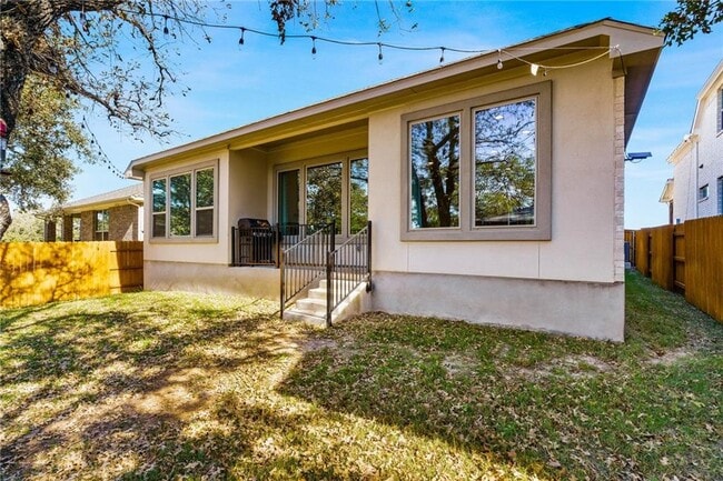 Building Photo - 941 Del Raphael Dr