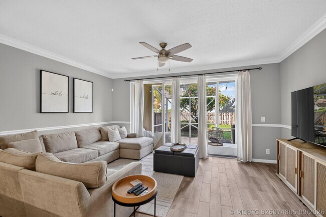 Building Photo - 8093 Briantea Dr