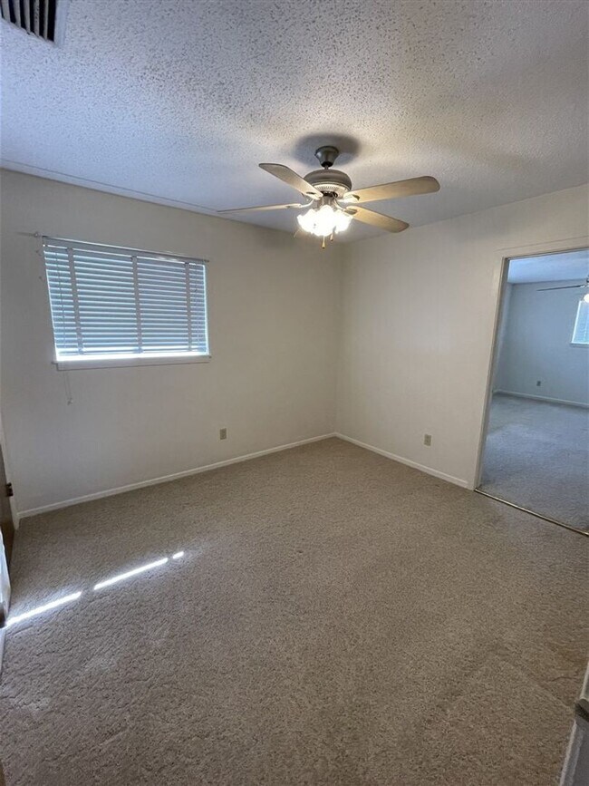 Building Photo - Bossier City LA 4 bed 3 bath for lease | S...