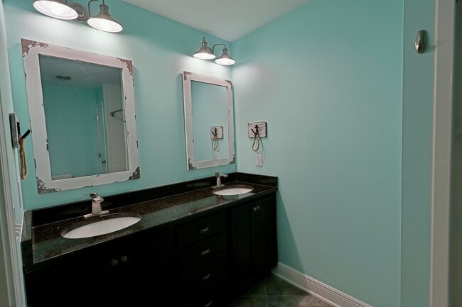 Building Photo - 8882 White Ibis Way