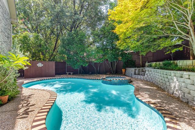 Building Photo - 327 Kahala Dr