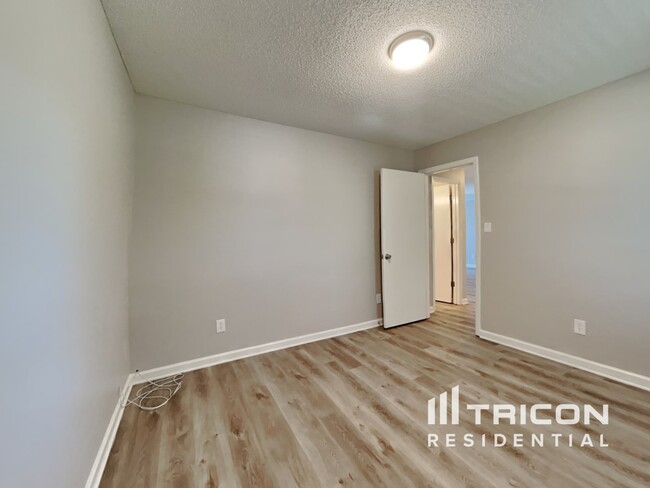 Building Photo - 5404 Trenburg Ct
