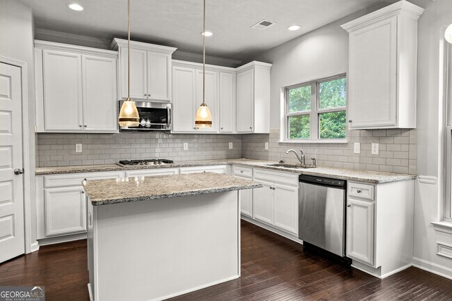 Building Photo - 361 Granite Way