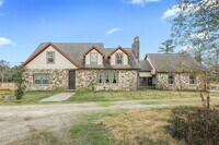 Building Photo - 9009 Lazy Ln
