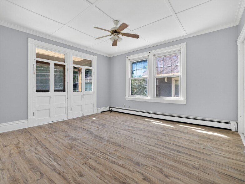 Building Photo - 195 Laurel Hill Ave
