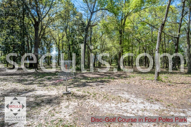 Building Photo - 3923 Four Poles Park Dr