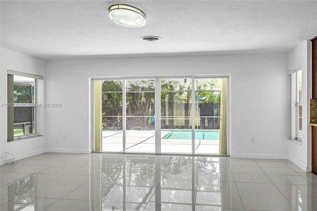 Building Photo - 13100 SW 81st Ave