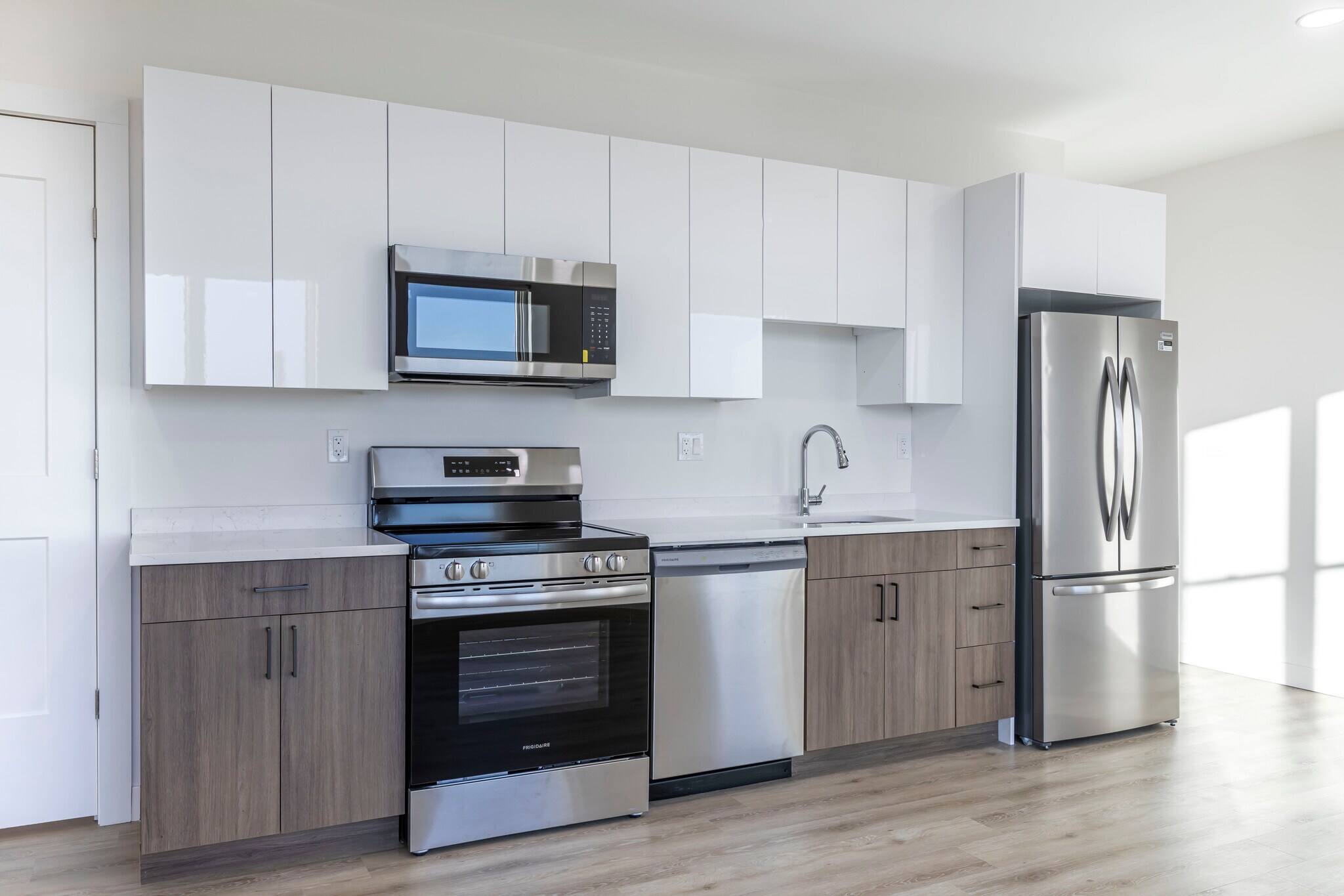 Building Photo - 319 Broadway