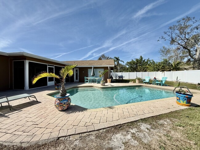 Building Photo - 13151 84th Terrace N