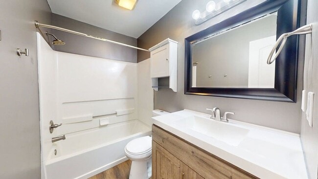 Building Photo - 5078 Stoneybrook Blvd