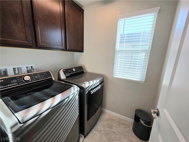 Building Photo - 2882 Timber Country Rd