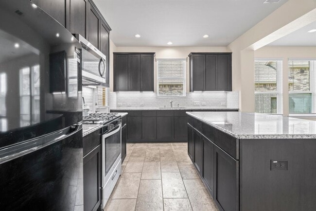Building Photo - 1234 Lone Pine Dr