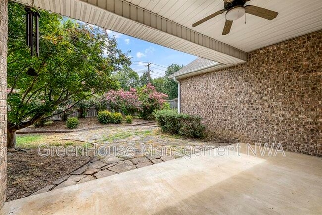 Building Photo - 4003 SW Hawthorne Pl