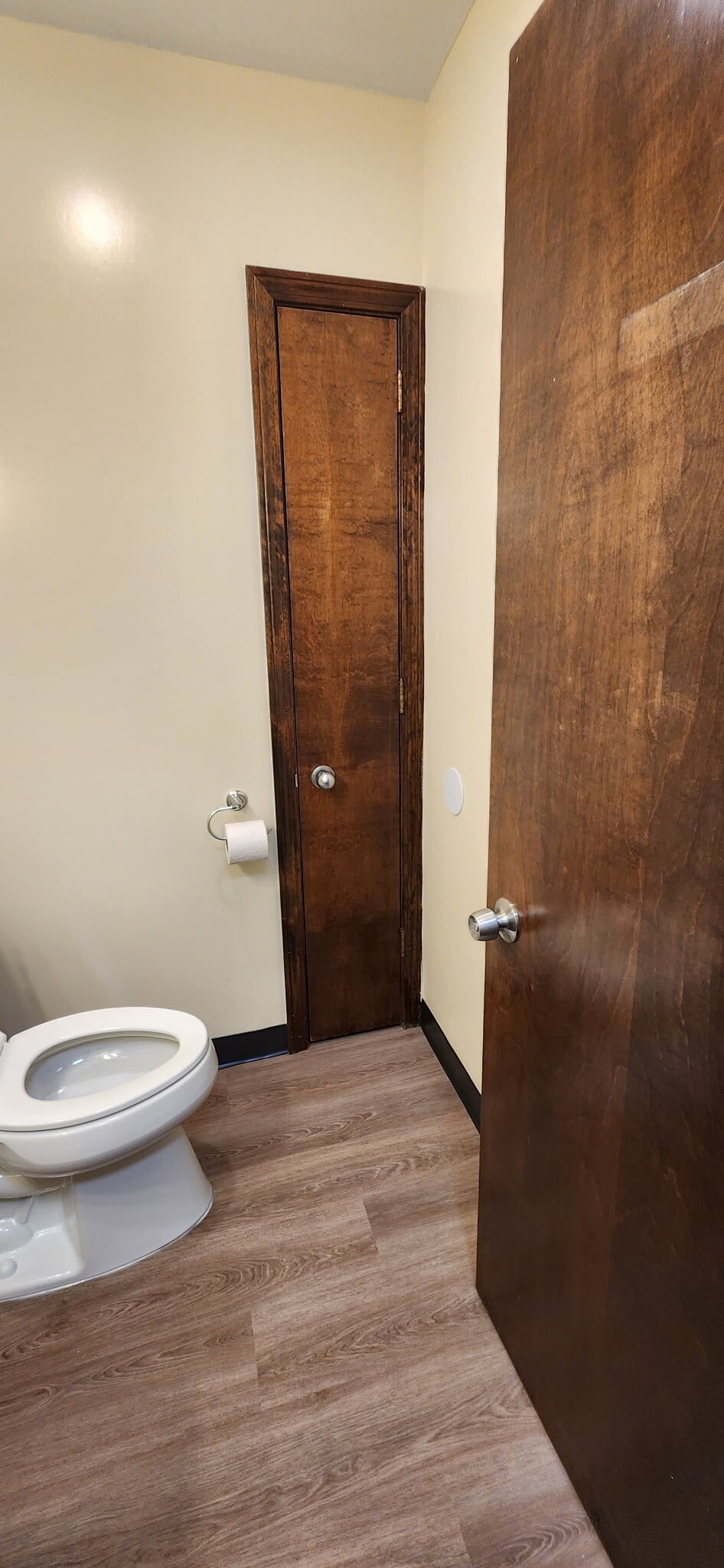 Unit 40 Room For Rent - 324 Valley St