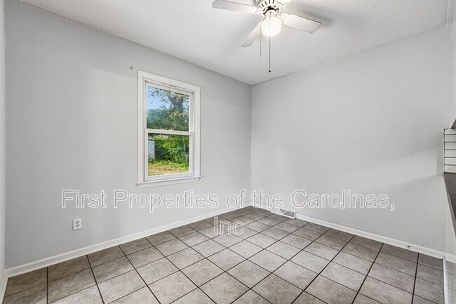 Building Photo - 810 Applegate Ct