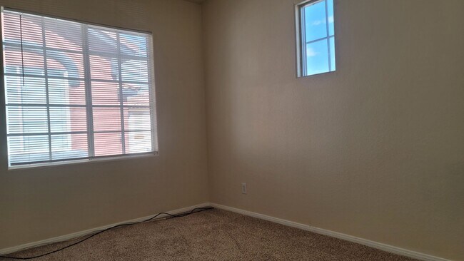 Building Photo - Spacious home in Southern Highlands