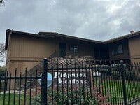 Building Photo - Gated community - Water, Garbage & Sewer I...