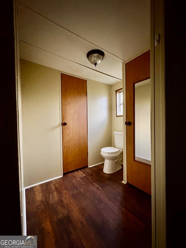 Building Photo - 101 Peach Rd