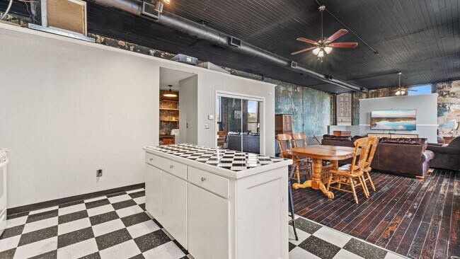 Building Photo - Downtown Loft for Lease